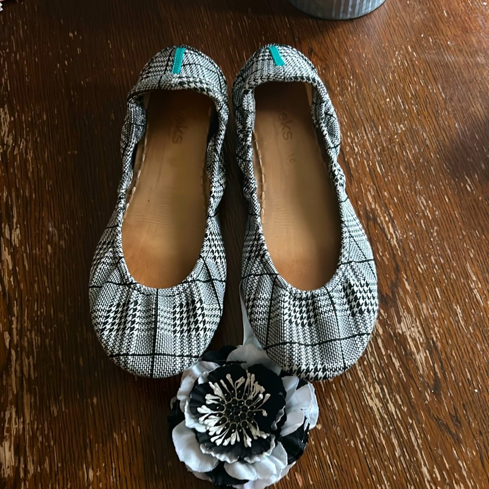 Size 10 Seafield Check Tieks Limited Edition